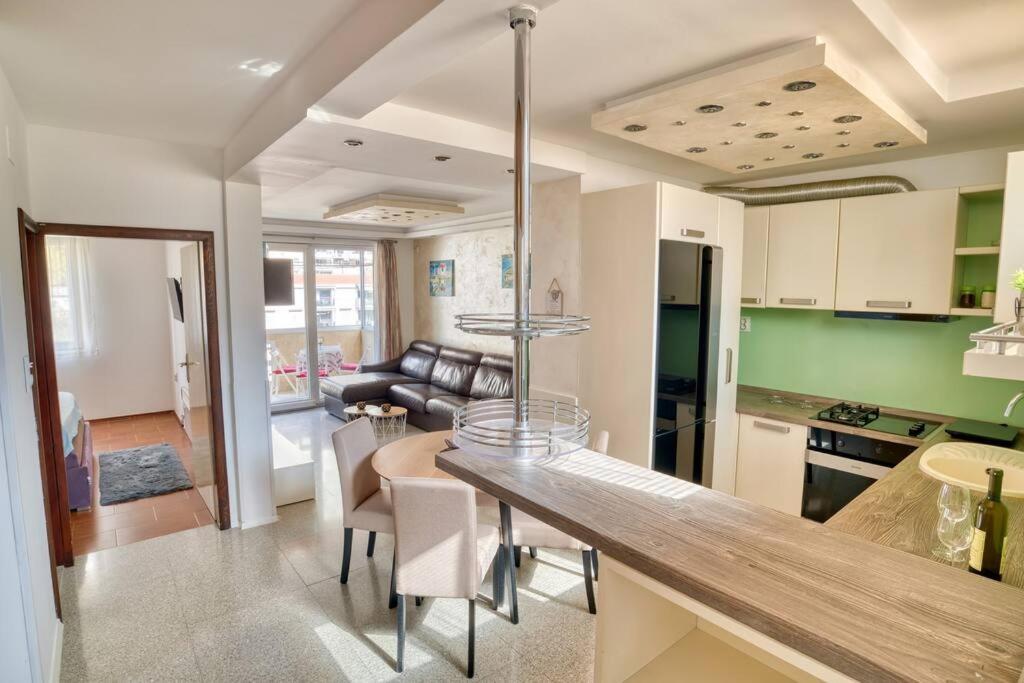 Cozy Nest Apartment- Central And Seaboard With Elevator Kotor Exterior photo